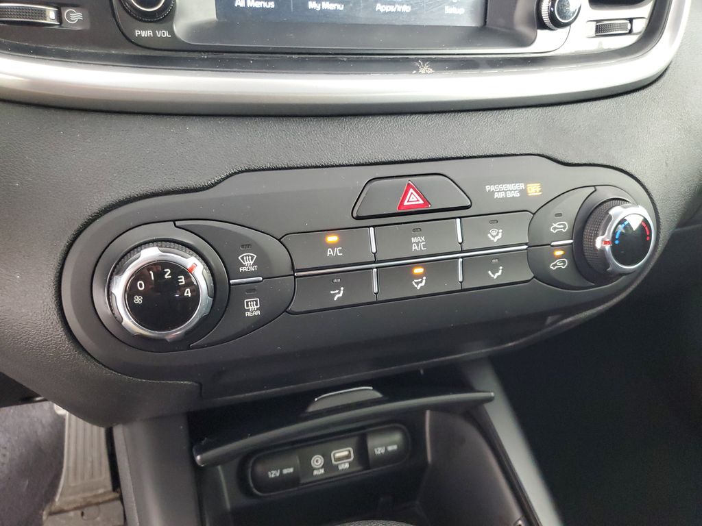 2020 Kia Sorento LX photo 17