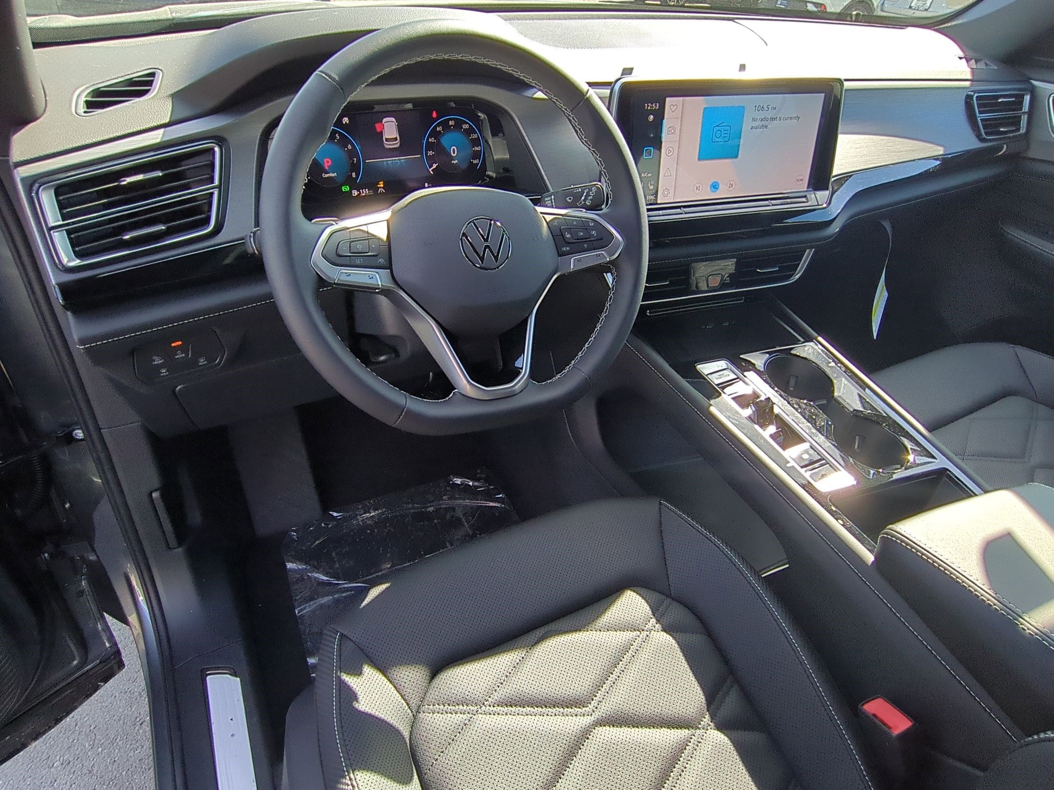 2025 Volkswagen Atlas Cross Sport SE Technology photo 8