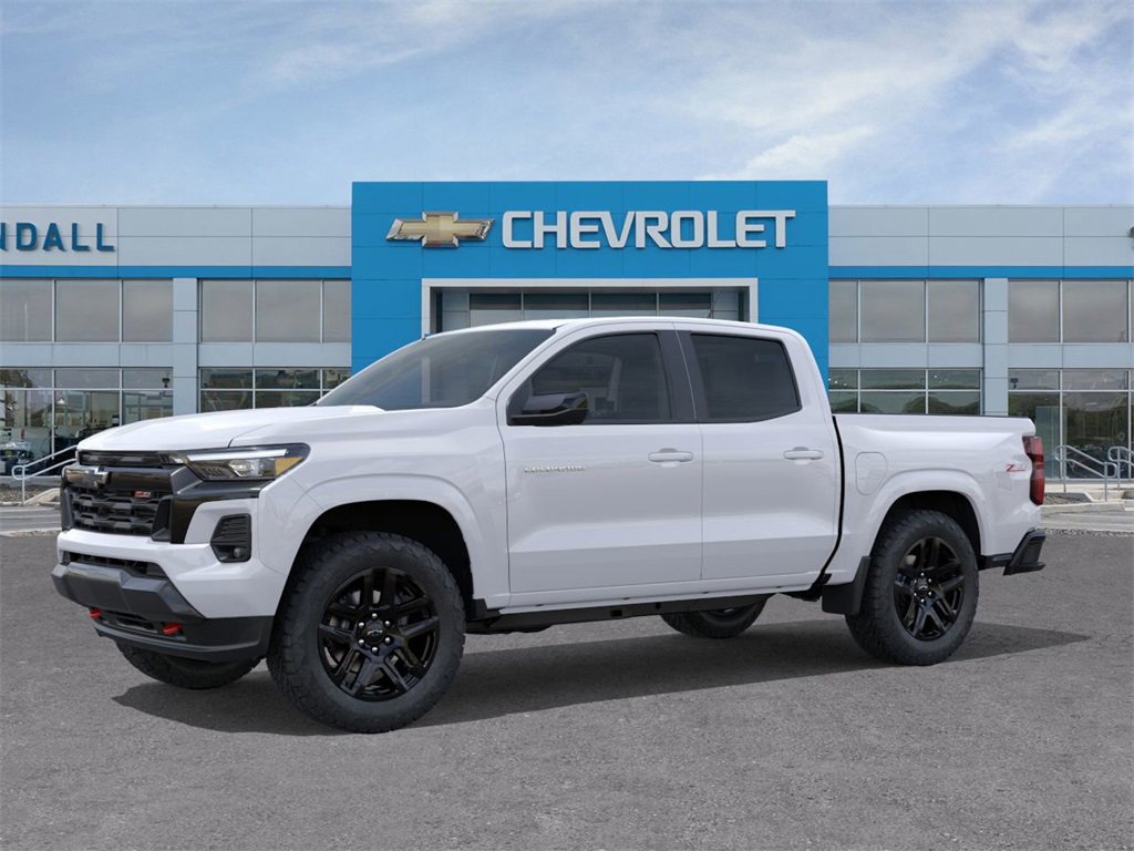 2025 Chevrolet Colorado Z71 photo 2