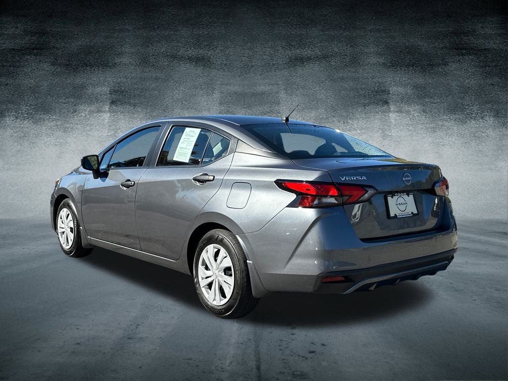 2024 Nissan Versa 1.6 S photo 2