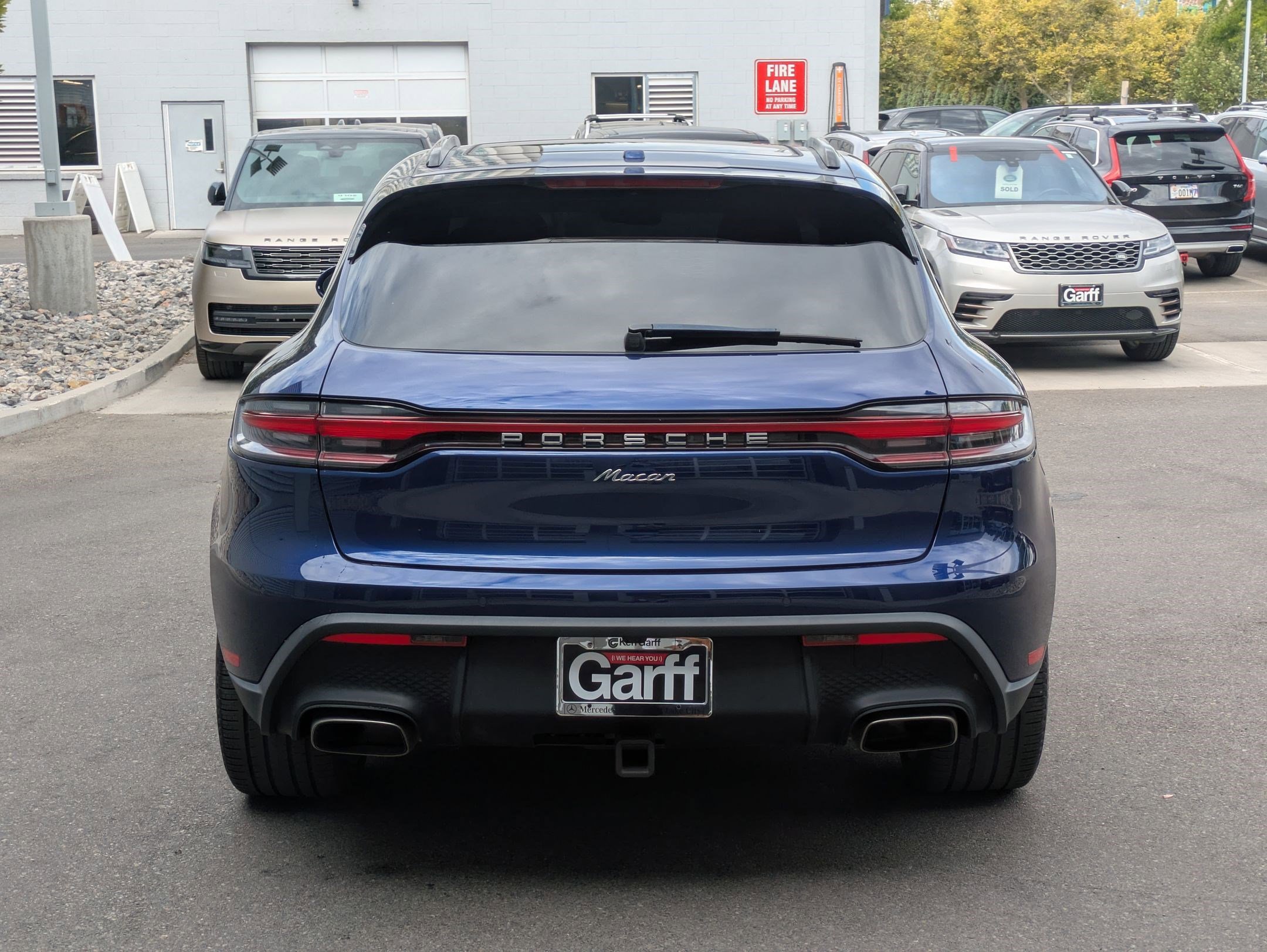 2023 Porsche Macan T photo 4