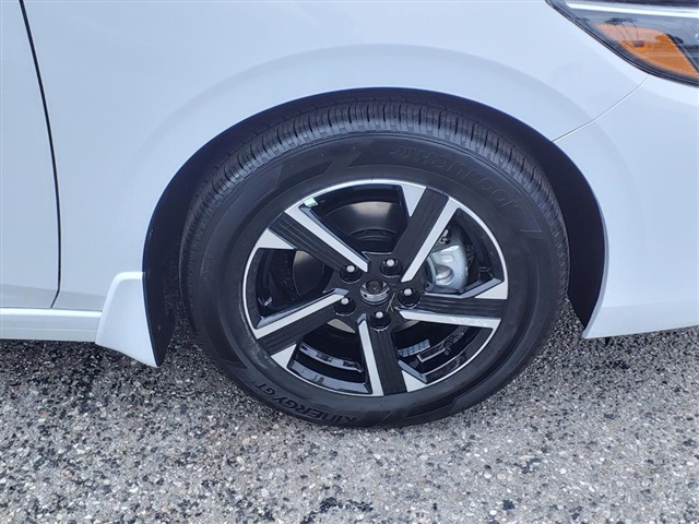 2025 Nissan Sentra SV photo 5