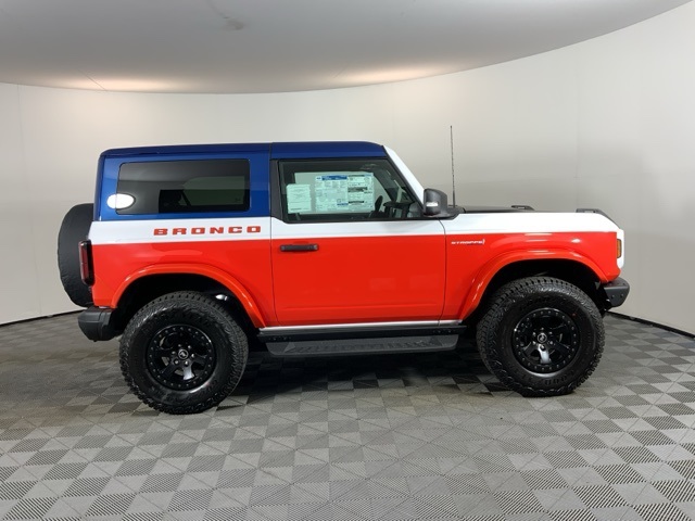 2025 Ford Bronco First Edition photo 4