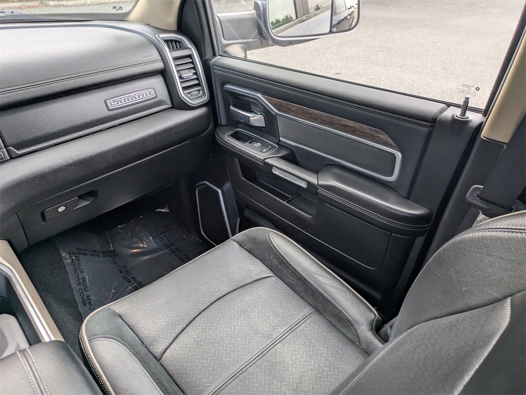2019 Ram 3500 Laramie photo 21