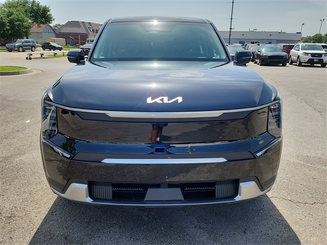 2026 Kia EV9 Light Long Range photo 6