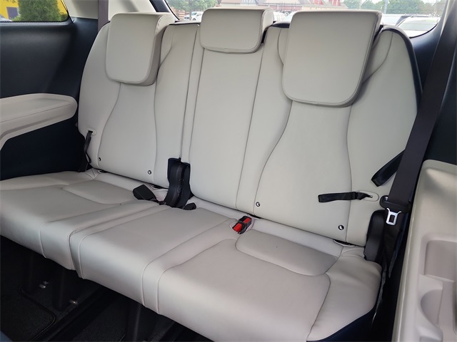 2026 Kia Carnival EX photo 7