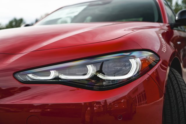 2025 Alfa Romeo Giulia Base photo 3