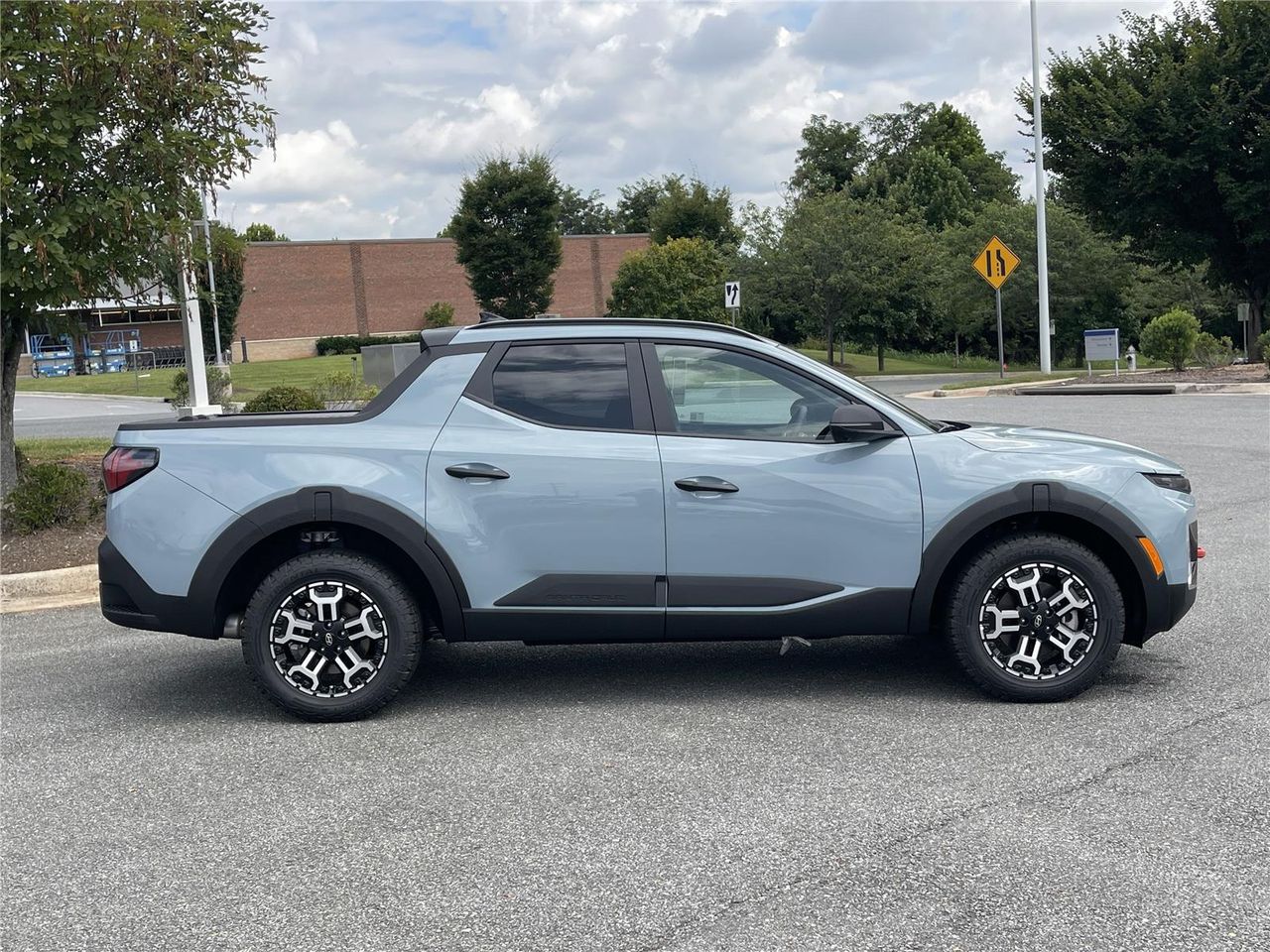 2025 Hyundai Santa Cruz XRT photo 2