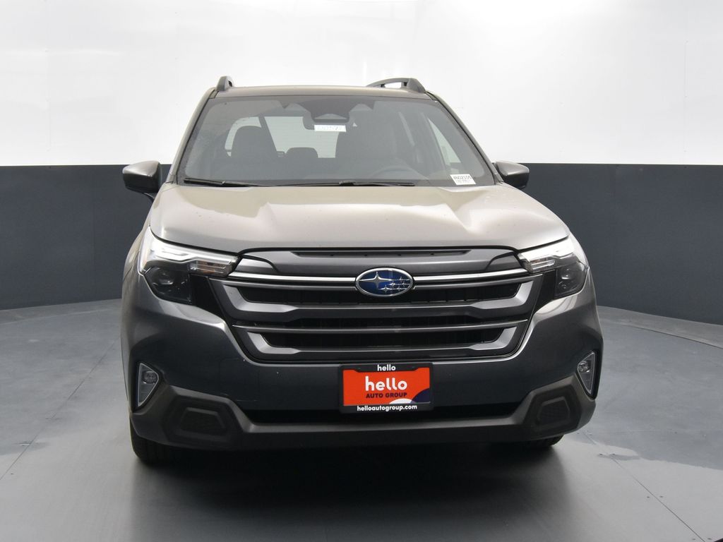 2025 Subaru Forester Premium photo 2