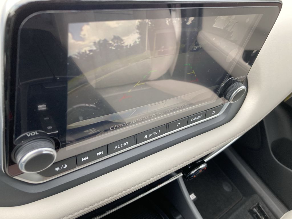 2025 Nissan Rogue SV photo 15