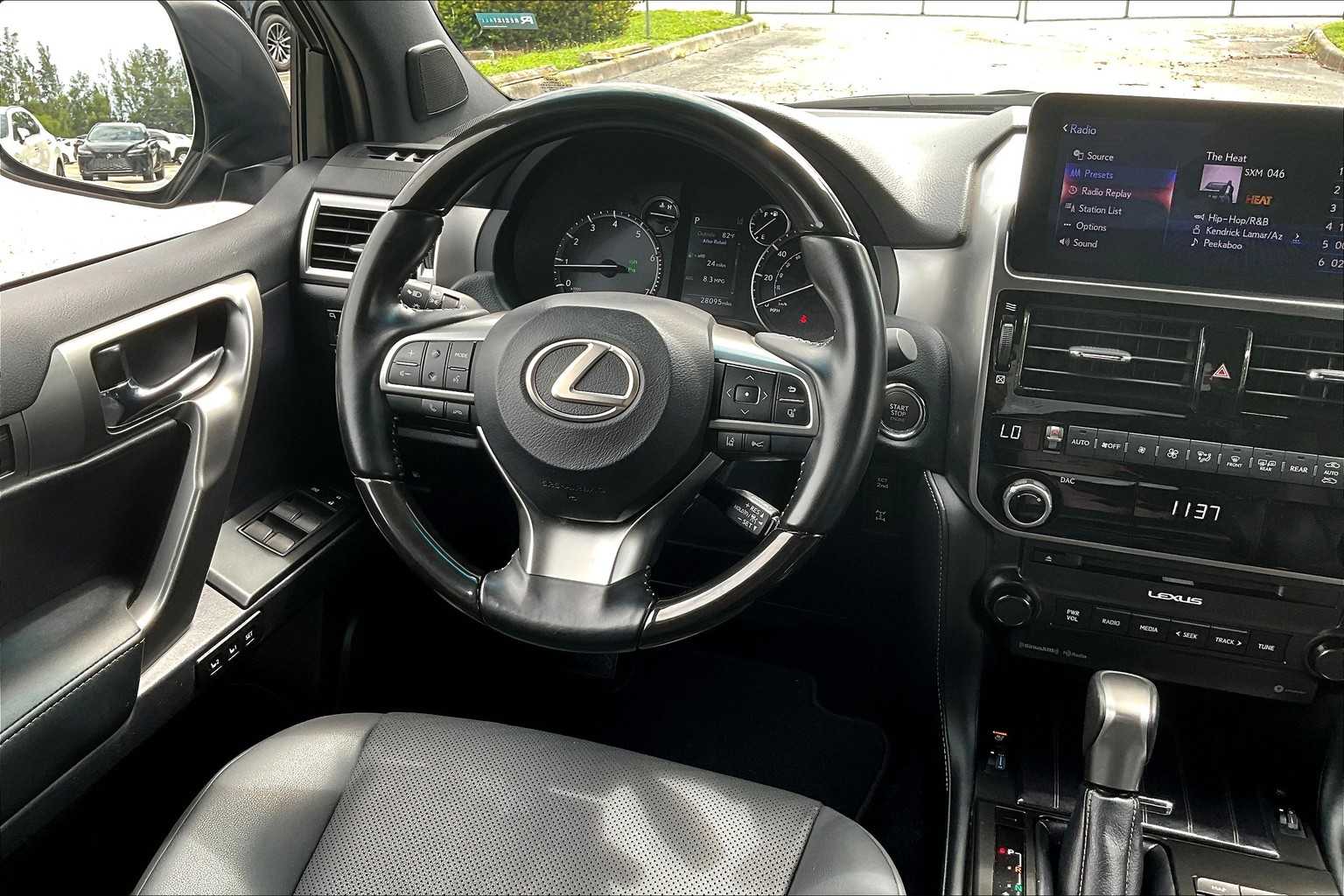 2022 Lexus GX 460 Premium photo 2