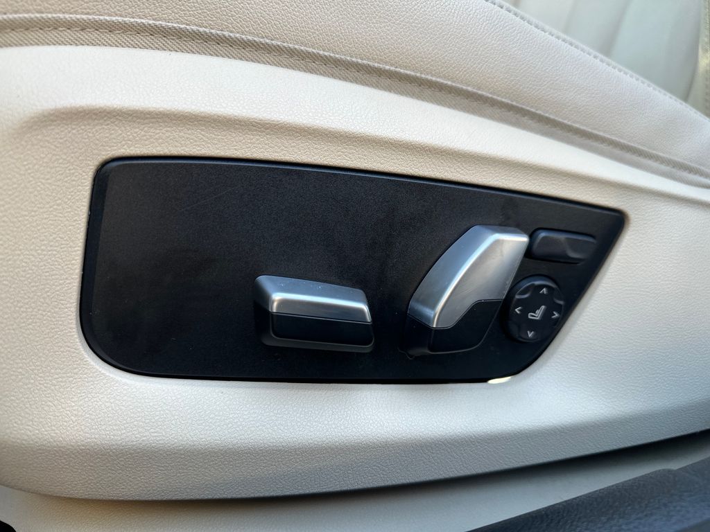 2019 Bmw 530i 5-Series photo 4