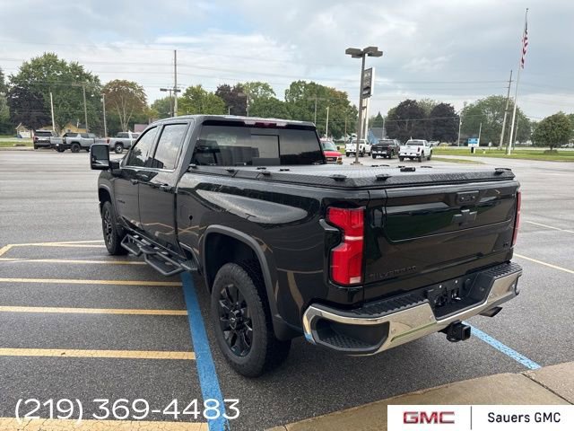 2024 Chevrolet Silverado 3500HD LTZ photo 2