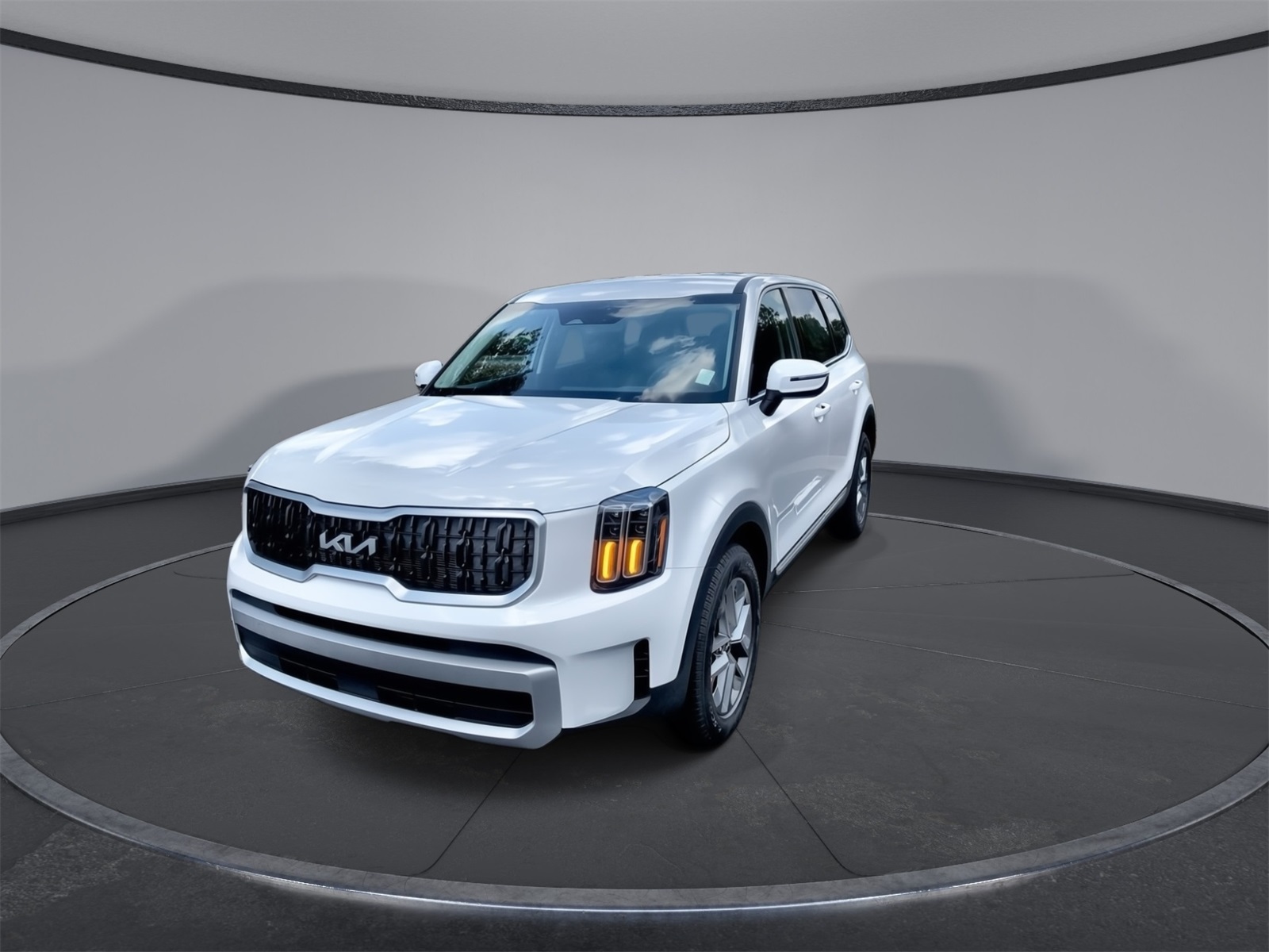 2025 Kia Telluride LX photo 3