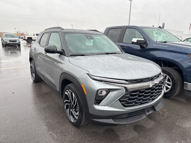 2024 Chevrolet Trailblazer RS photo 2