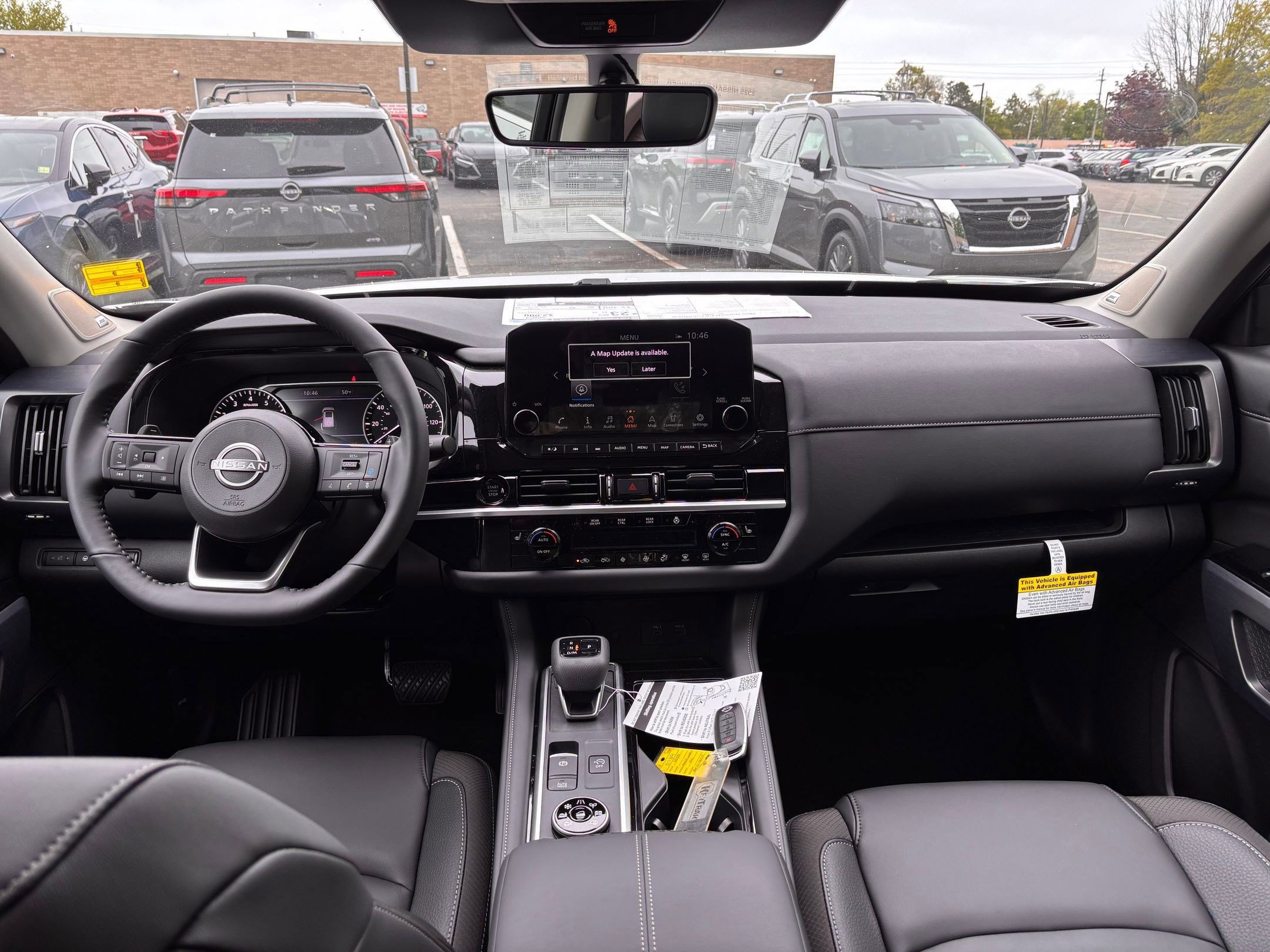 2025 Nissan Pathfinder SL photo 13