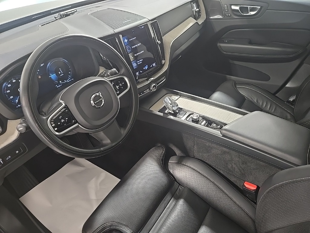 2021 Volvo XC60 Recharge Hybrid T8 Inscription photo 18