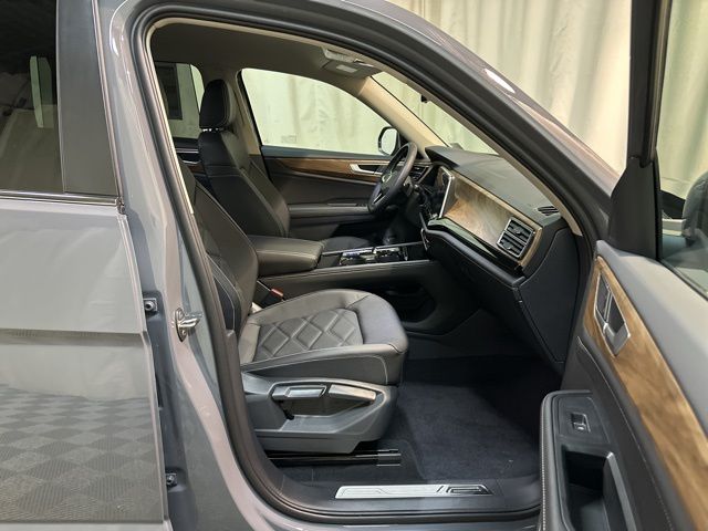 2026 Volkswagen Atlas SE Technology photo 35