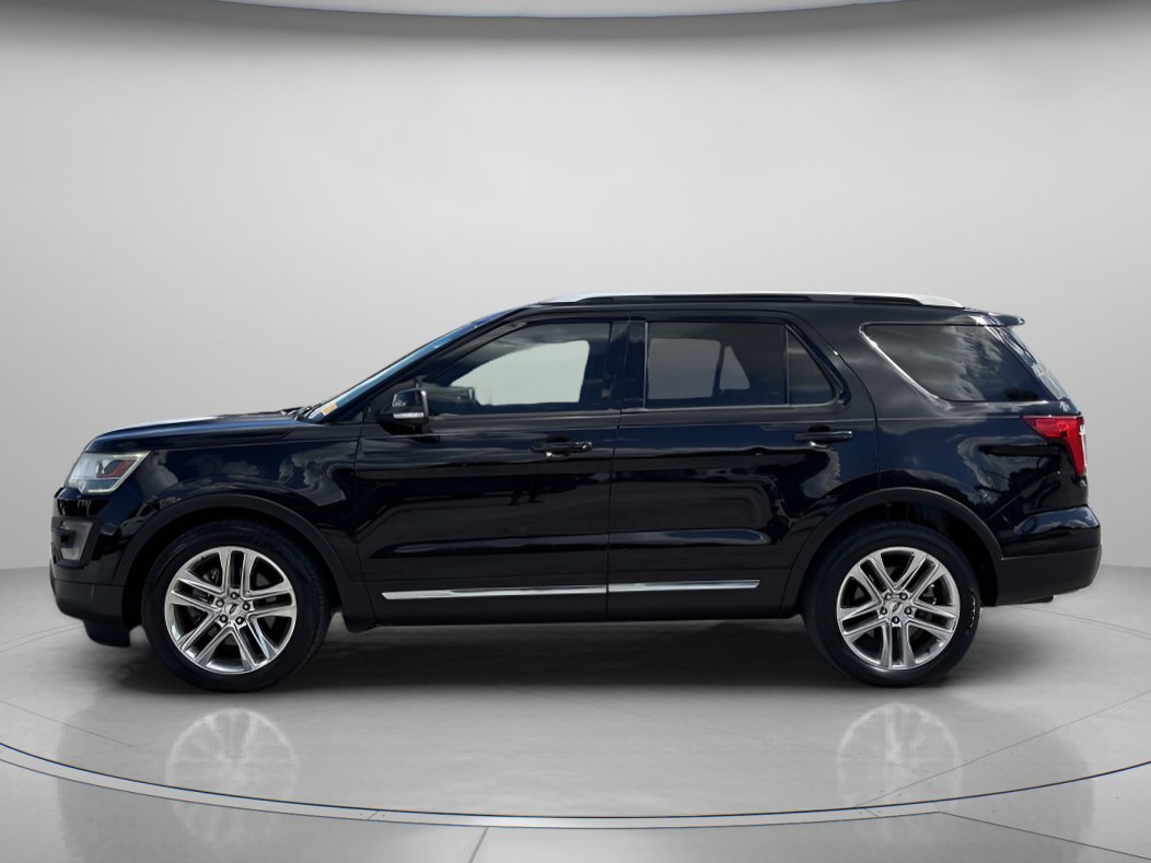 2016 Ford Explorer XLT photo 5