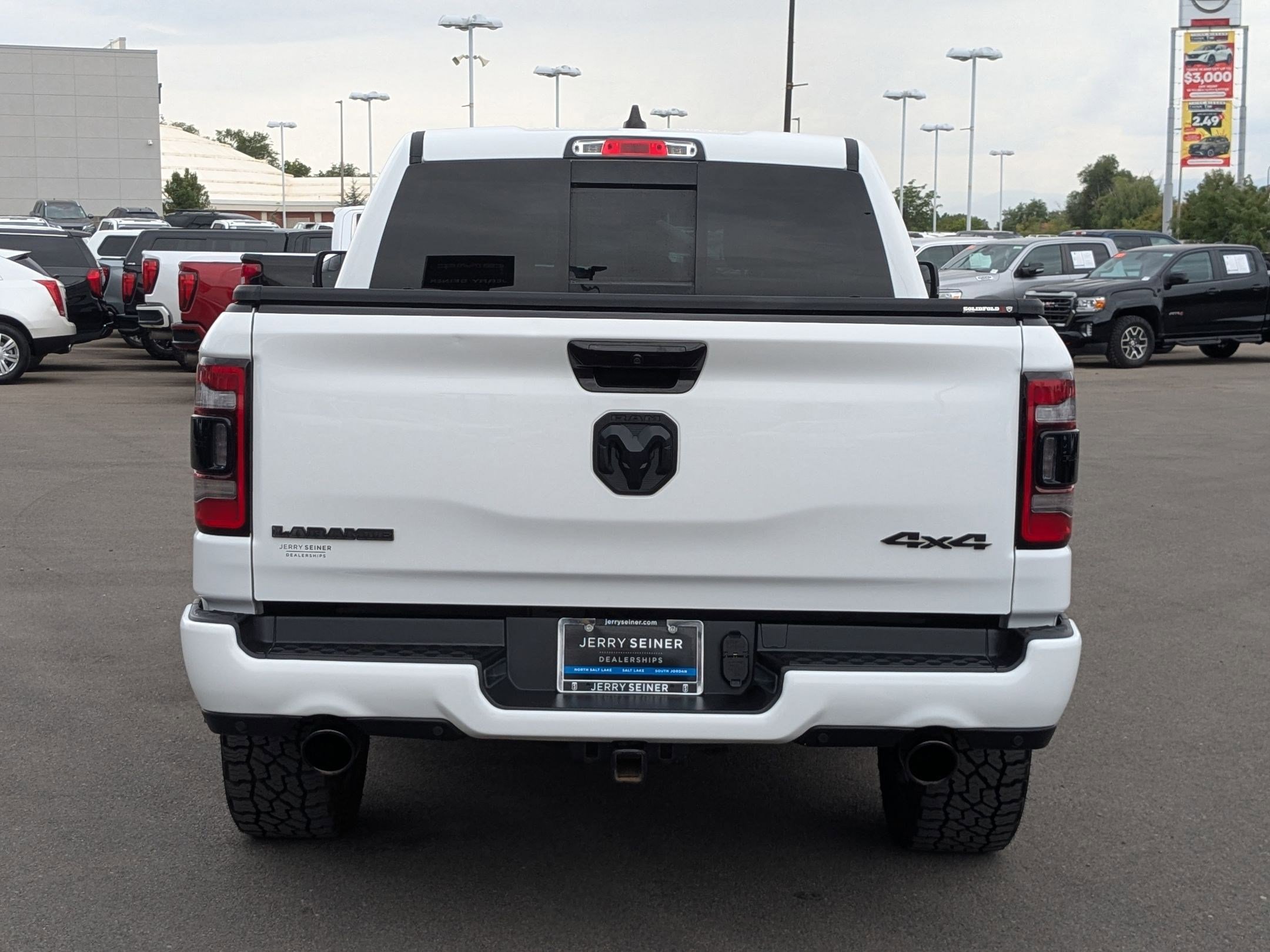 2023 Ram 1500 Laramie photo 3
