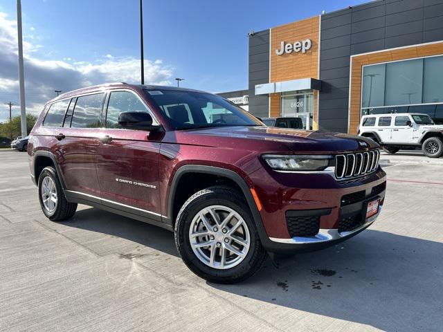 2025 Jeep Grand Cherokee L Laredo's photo