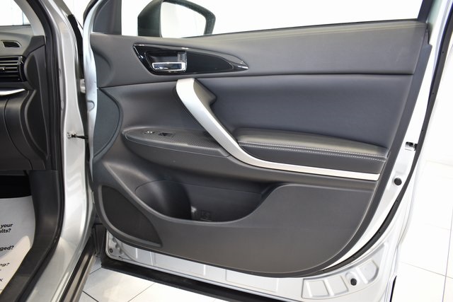 2024 Mitsubishi Eclipse Cross SE photo 8