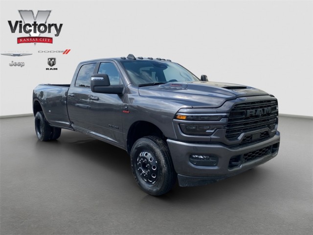 たろー様2024NEWPEARLY GATES WAPPENSMILY WEB New 2025 RAM 3500 Laramie Crew Cab in Kansas City #SG555317