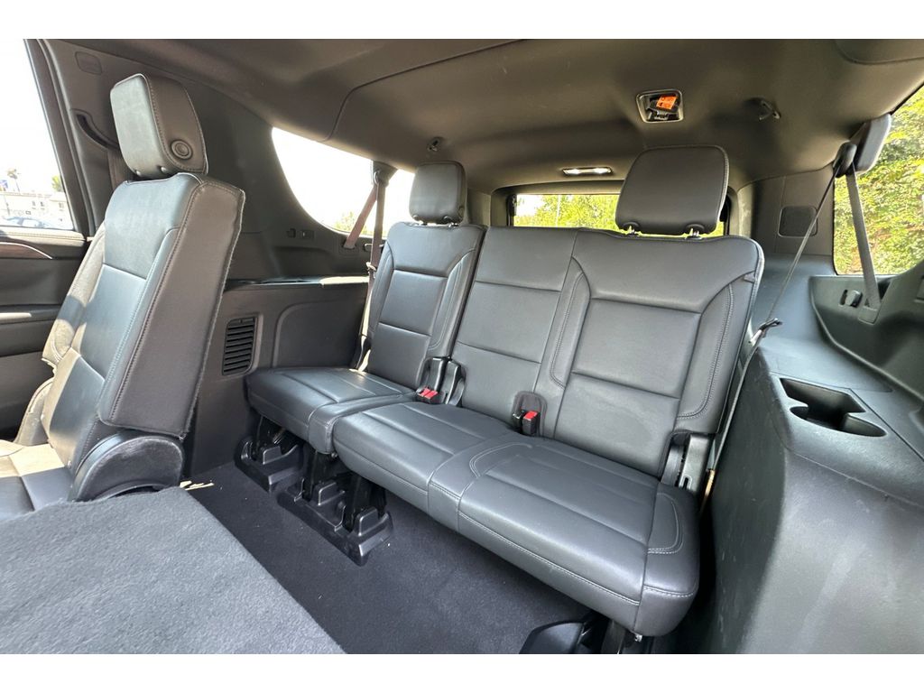 2022 Chevrolet Suburban 1500 Z71 photo 18