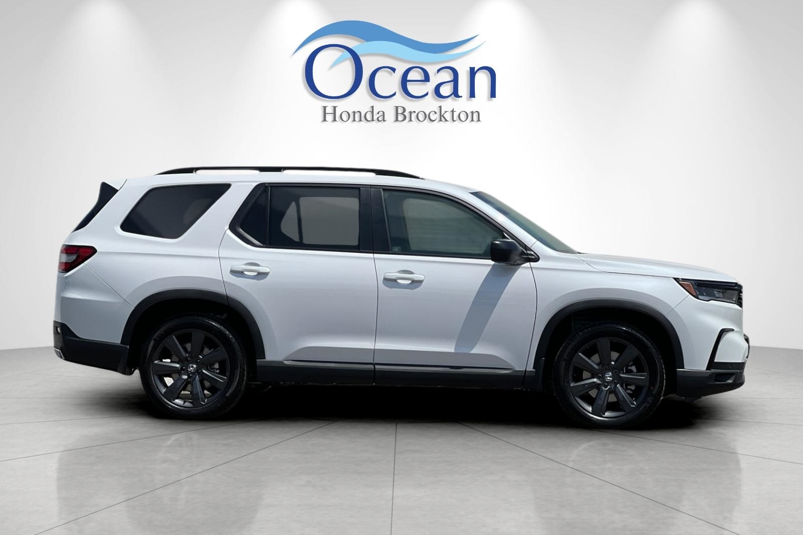 2025 Honda Pilot Sport photo 5