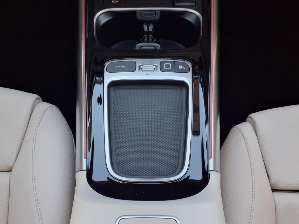 2025 Mercedes Benz GLA 250 photo 16