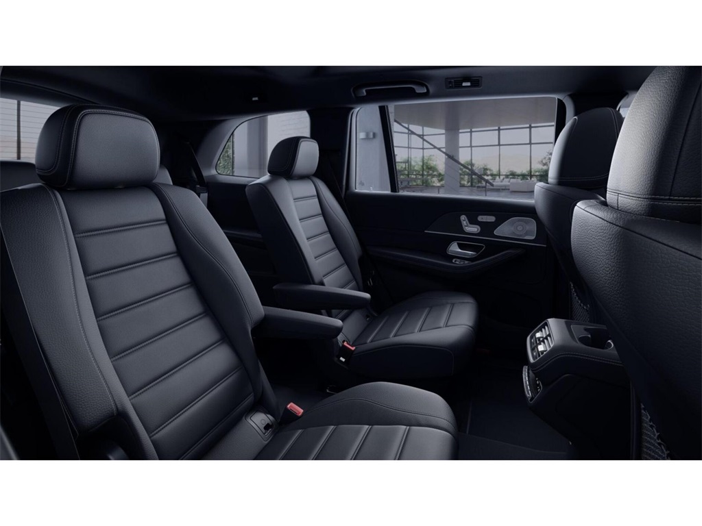 2023 Mercedes Benz GLS 450 4MATIC photo 5