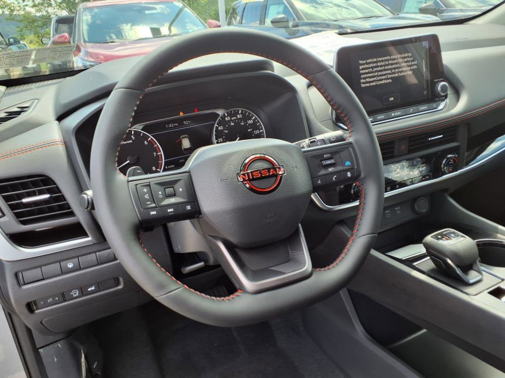 2026 Nissan Rogue SV photo 5