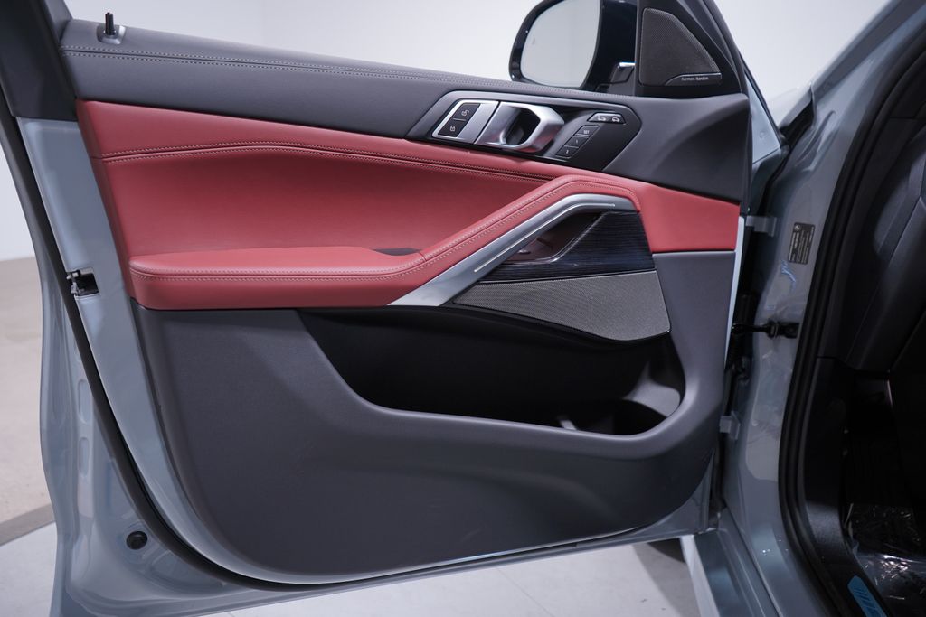 New 2025 BMW X6 xDrive40i 4D Sport Utility in Ontario 39638A BMW of