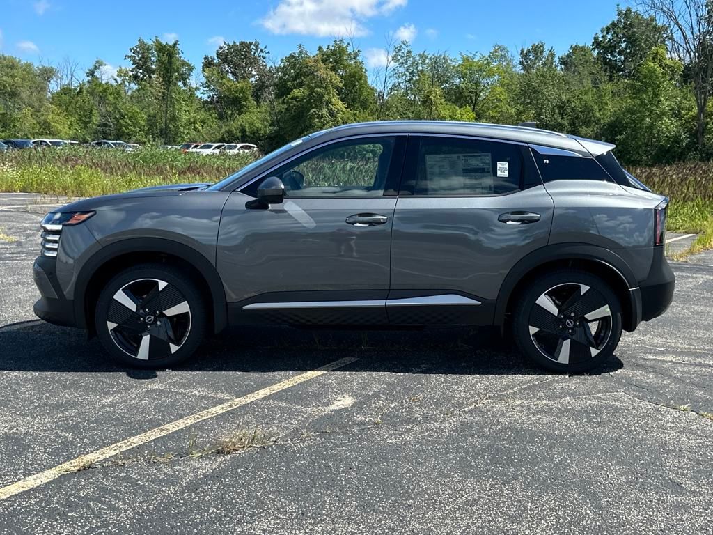 2025 Nissan Kicks SR photo 2