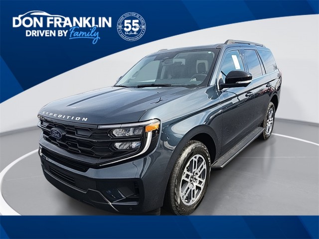 2025 Ford Expedition Active's photo