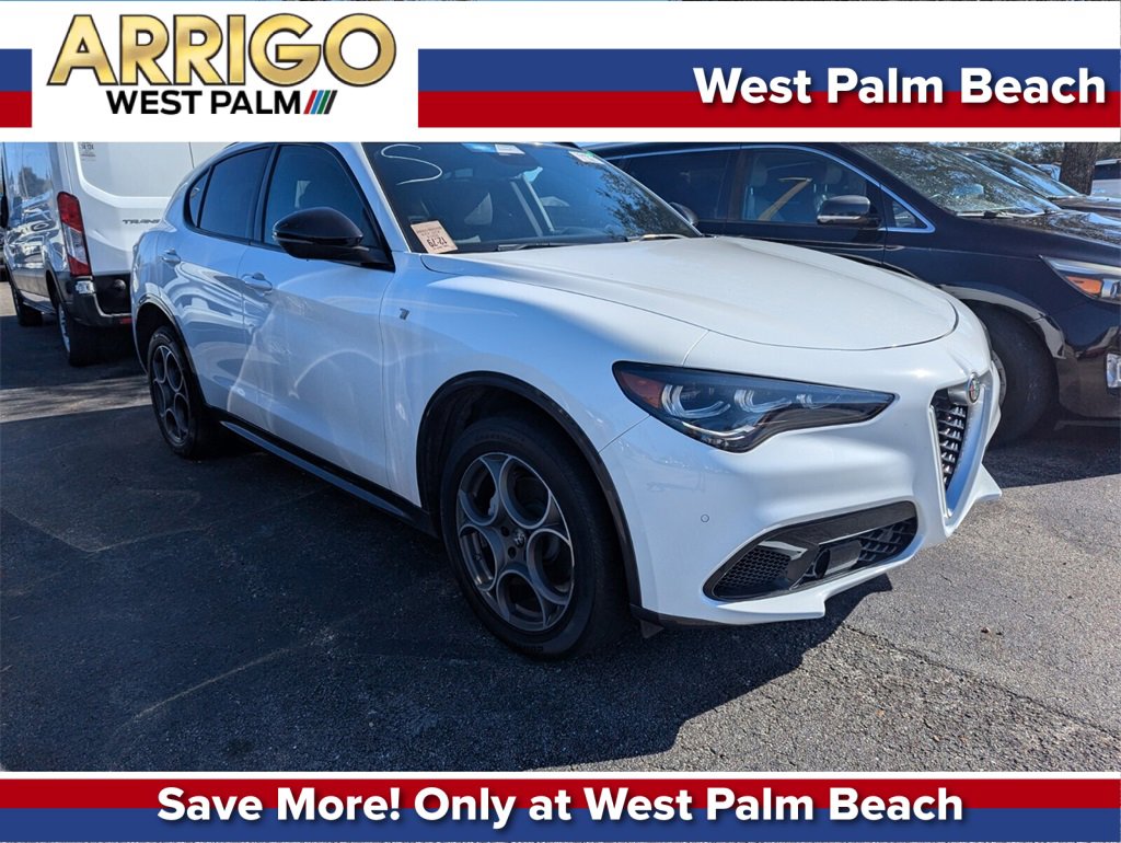 2024 Alfa Romeo Stelvio Ti's photo