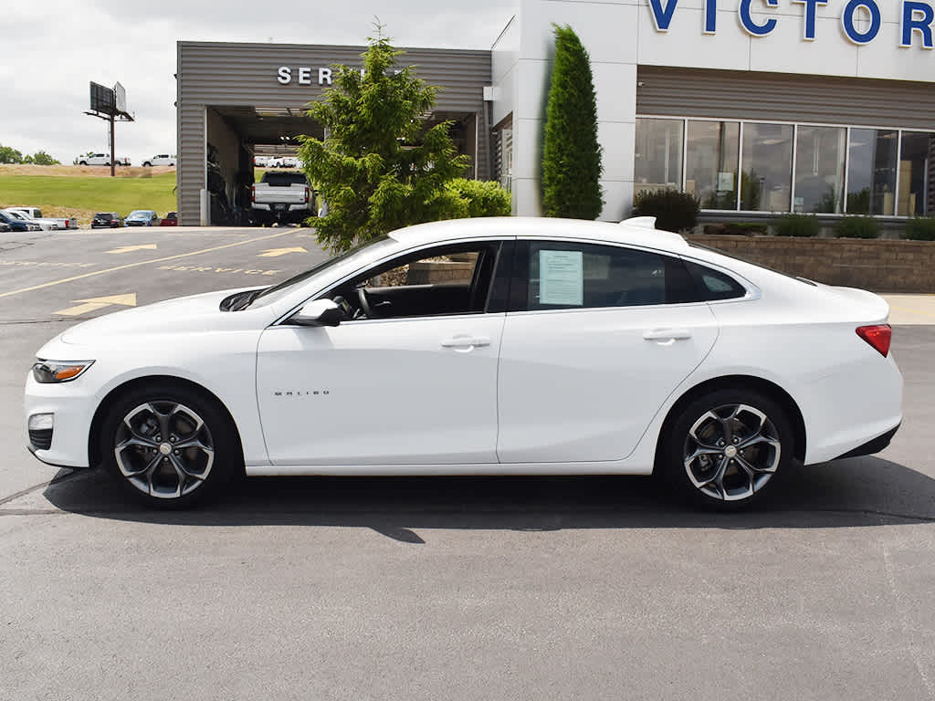 Used 2024 Chevrolet Malibu 1LT with VIN 1G1ZD5ST9RF108507 for sale in Dyersville, IA