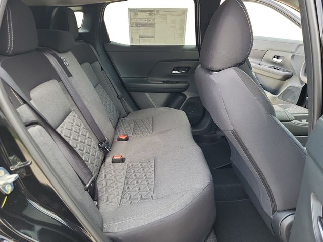 2025 Nissan Kicks SV photo 18