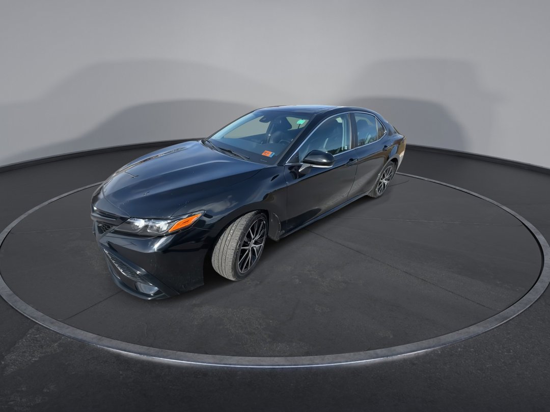 2022 Toyota Camry SE photo 3