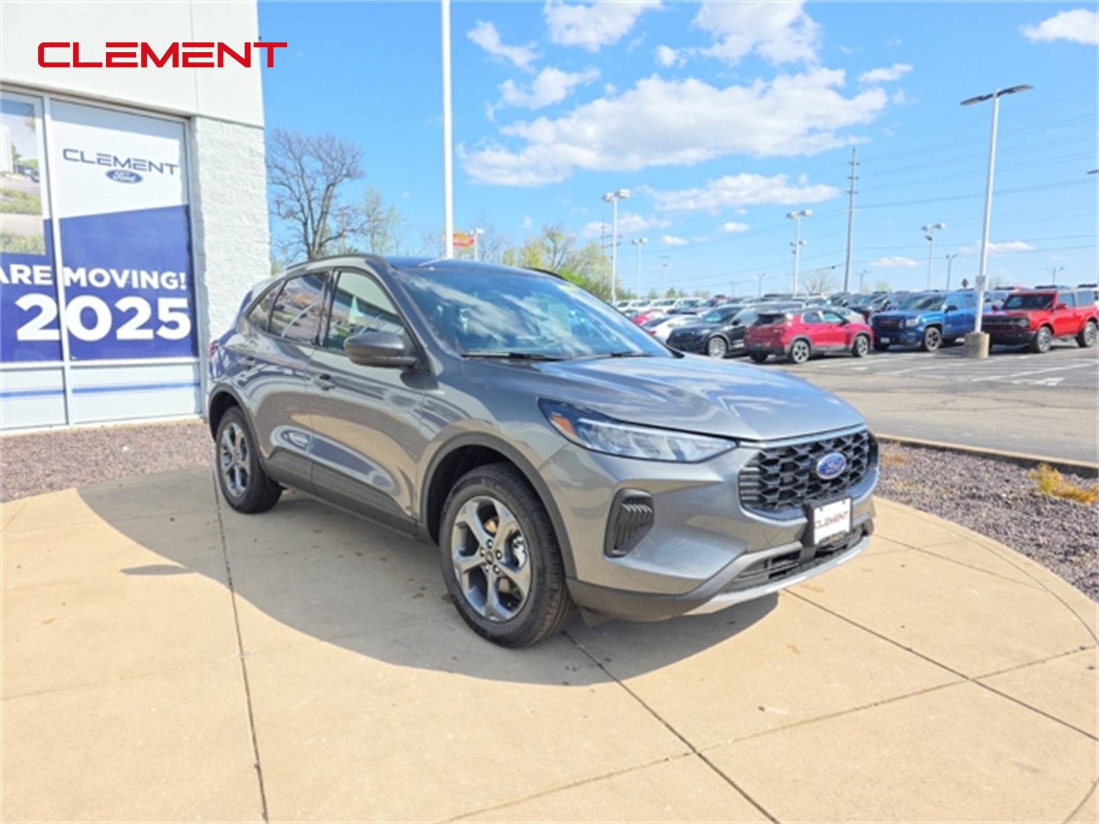 2025 Ford Escape ST-Line photo 3