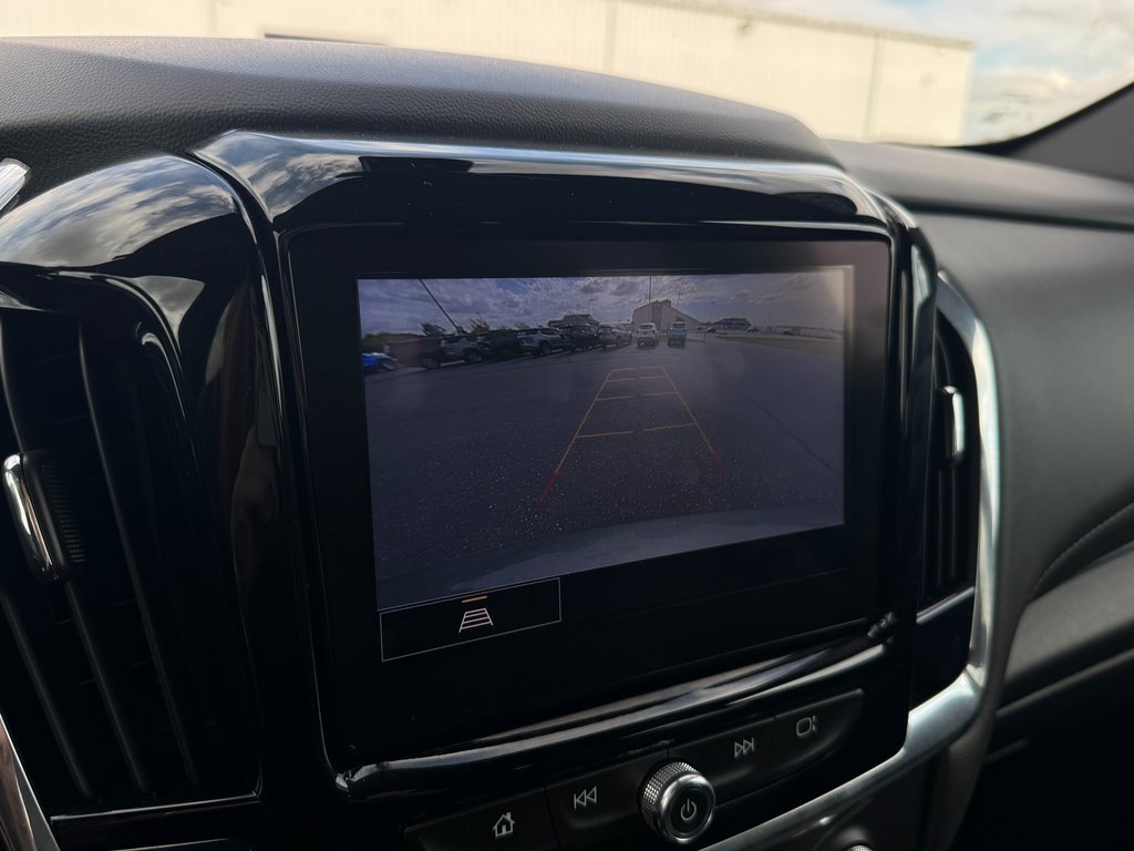 2023 Chevrolet Traverse Cloth photo 18