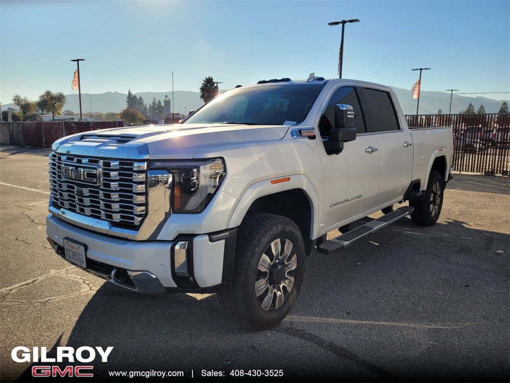 2024 GMC Sierra 2500HD Denali's photo