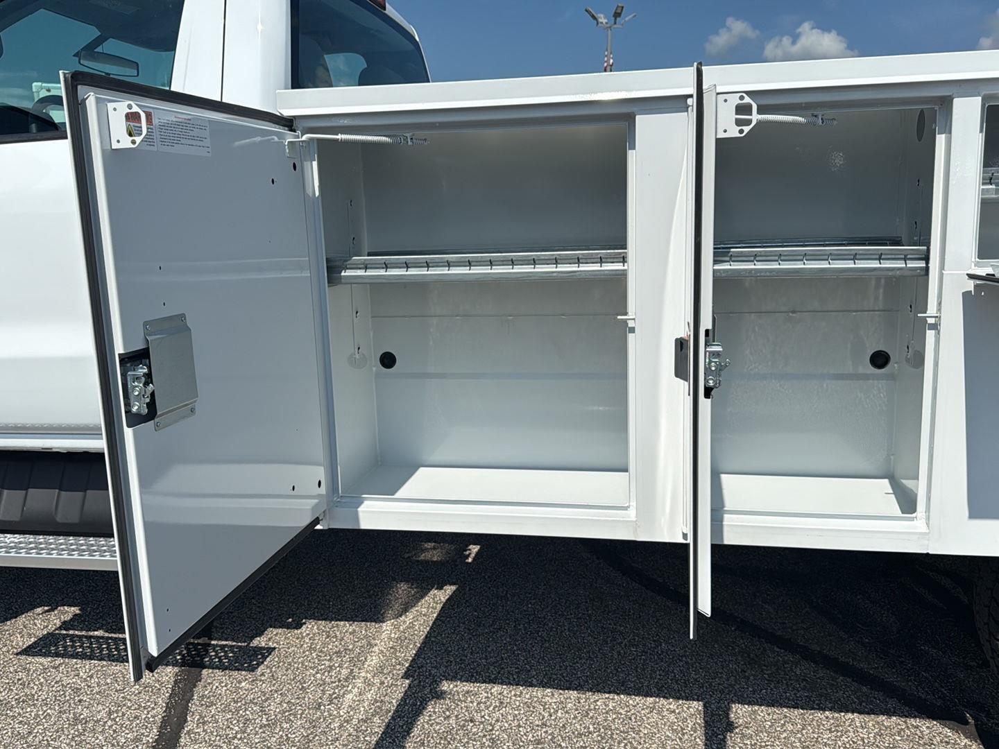 2024 Chevrolet Silverado 5500HD Work Truck photo 5