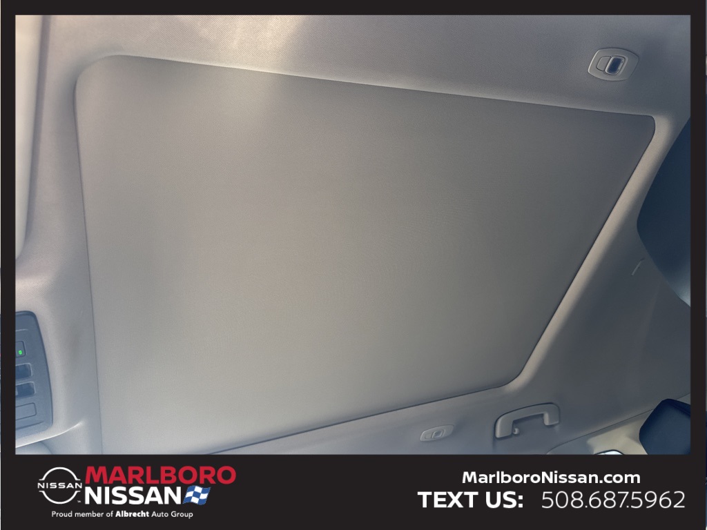 2022 Nissan Rogue SV photo 26
