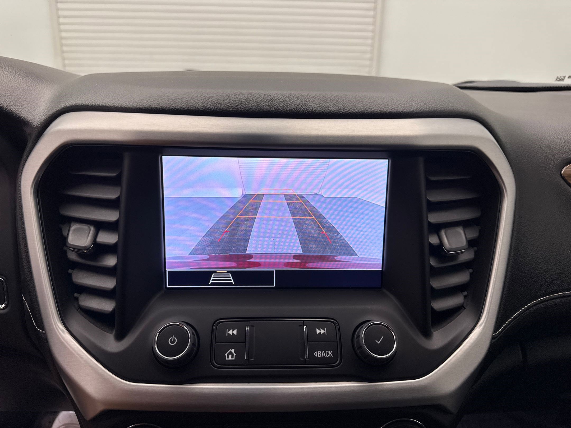 2023 Gmc Acadia SLE photo 36