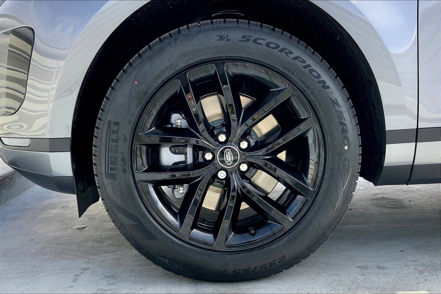2026 Land Rover Range Rover Evoque S photo 9
