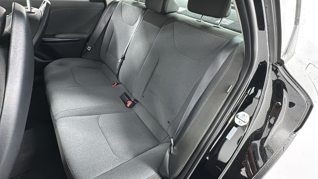 2025 Kia K4 LXS photo 12