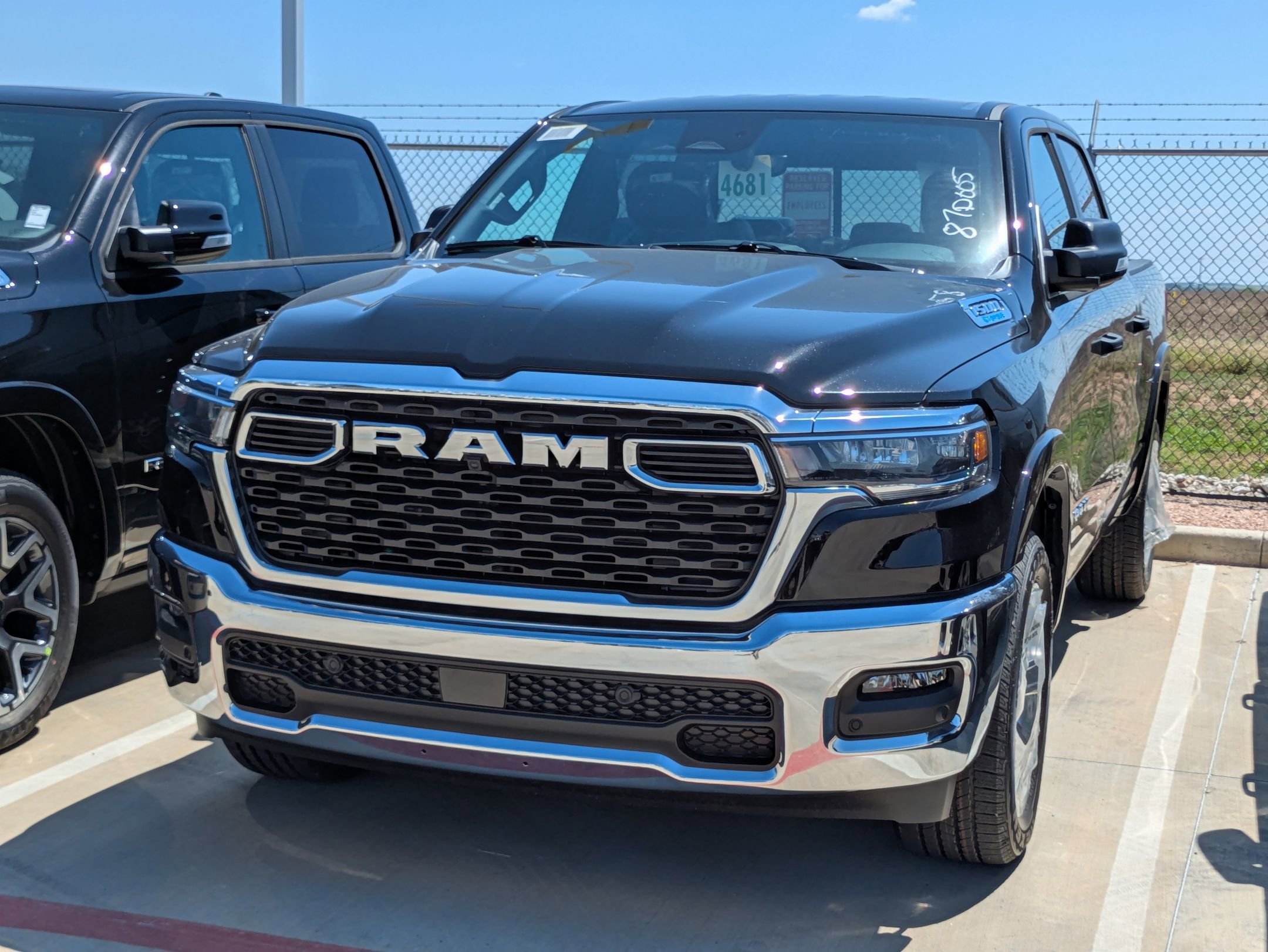 2025 Ram 1500 Big Horn Lone Star photo 2