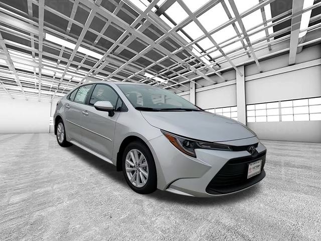 2026 Toyota Corolla LE's photo