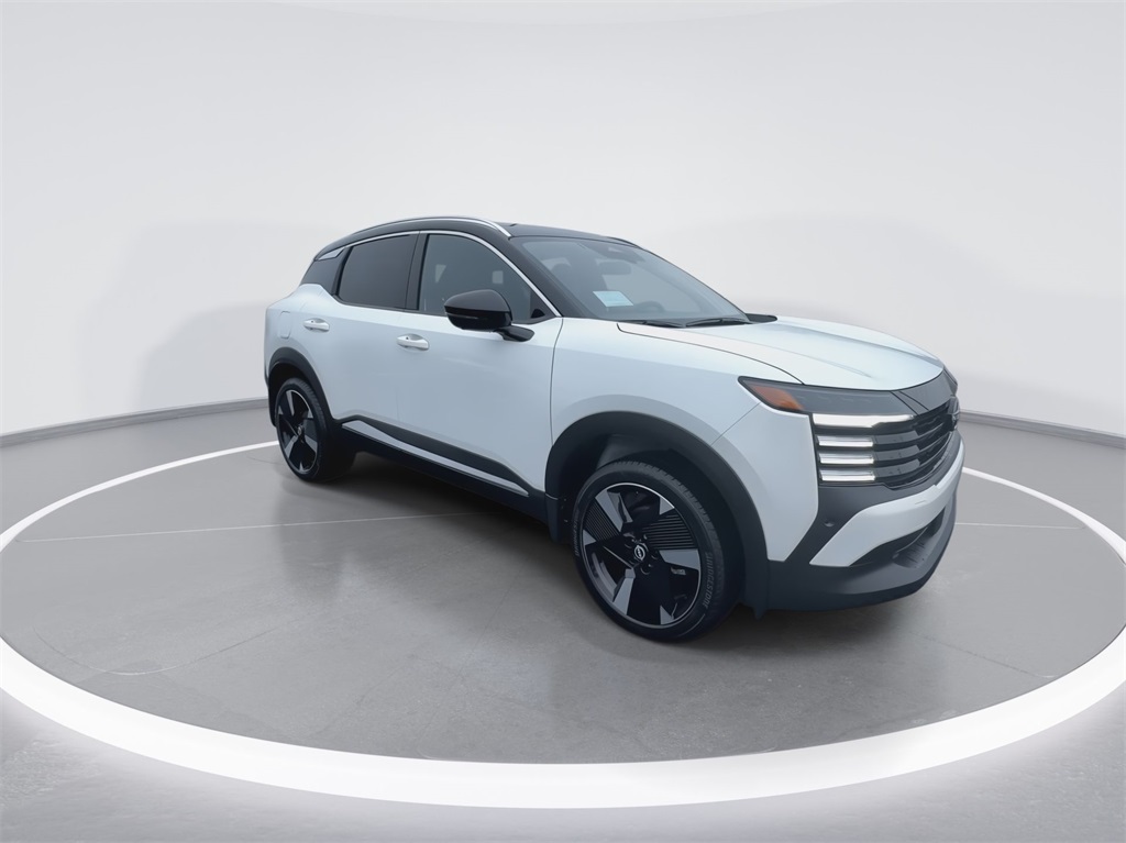 2025 Nissan Kicks SR photo 2